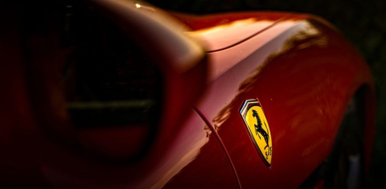 Ferrari v kryptomenach